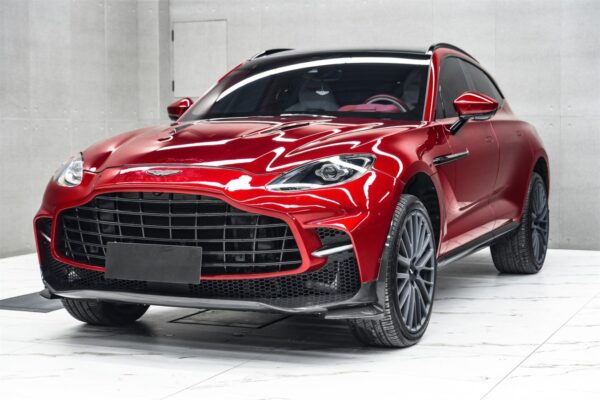 DarwinPRO 2021-2024 Aston Martin DBX Convert 707 Style Dry Carbon Fiber Full Body Kit