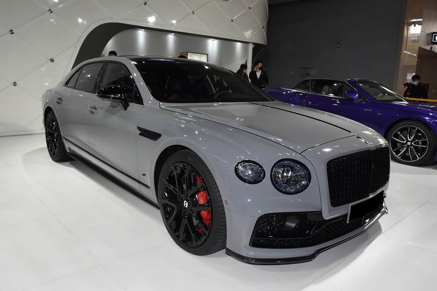 DarwinPRO 2020-2024 Bentley Flying Spur OE Style Autoclave Carbon Fiber Side Skirts Under Board