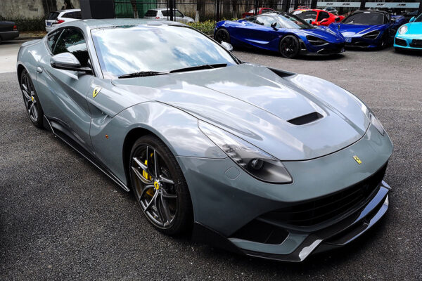DarwinPRO 2012-2017 Ferrari F12 Berlinetta DC Style Carbon Fiber  Side Skirts