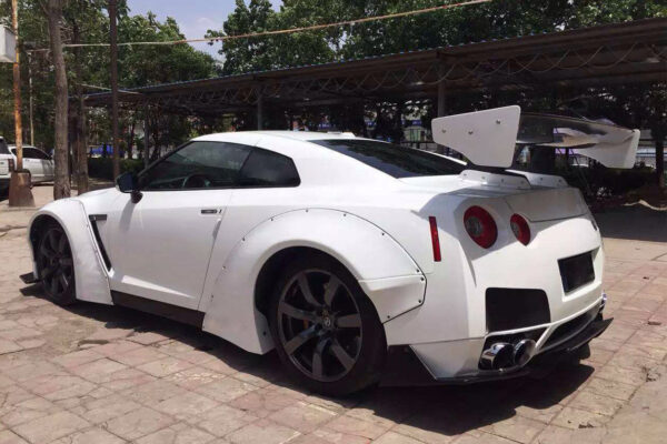 DarwinPRO 2008-2016 Nissan GTR R35 CBA DBA DE Style Wide Fender Flares