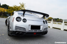 DarwinPro Aerodynamics DarwinPRO GTR R35 CBA & DBA VA Style Rear Bumper with Diffuser and LED Light - Image 4