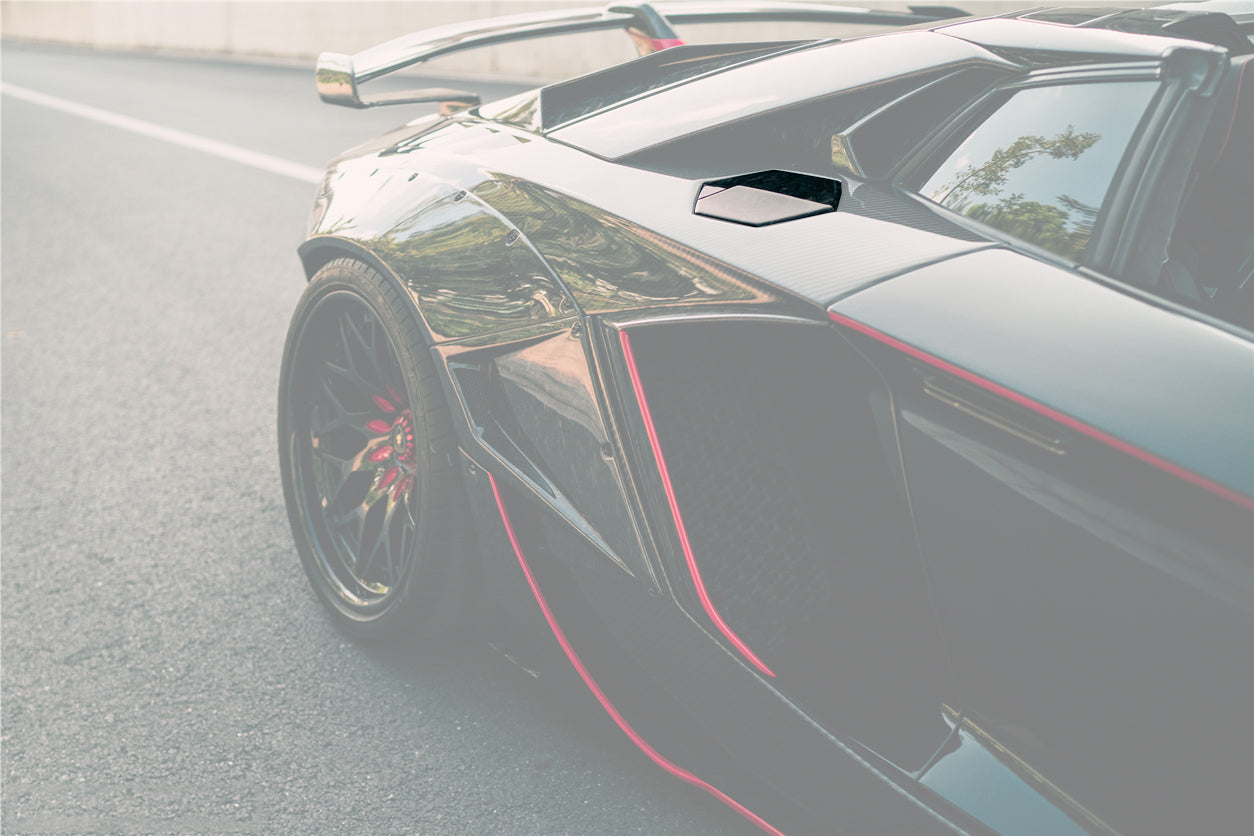 DarwinPRO 2013-2016 Lamborghini Aventador LP700 Roadster Carbon Fiber Gas Cap Repalcement