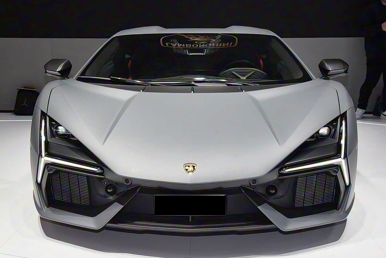 DarwinPro Aerodynamics DarwinPRO Revuelto OE Style Autoclave Carbon Fiber Front Splitter Lip - Image 2
