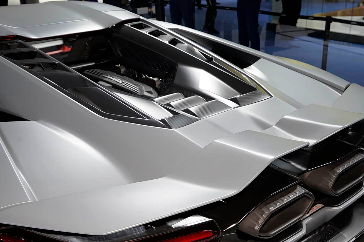 DarwinPro Aerodynamics DarwinPRO Revuelto OE Style Autoclave Carbon Fiber Engine Trunk