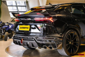 DarwinPRO 2018-2022 Lamborghini URUS iMP-Performance Carbon Fiber Rear Diffuser - image 8