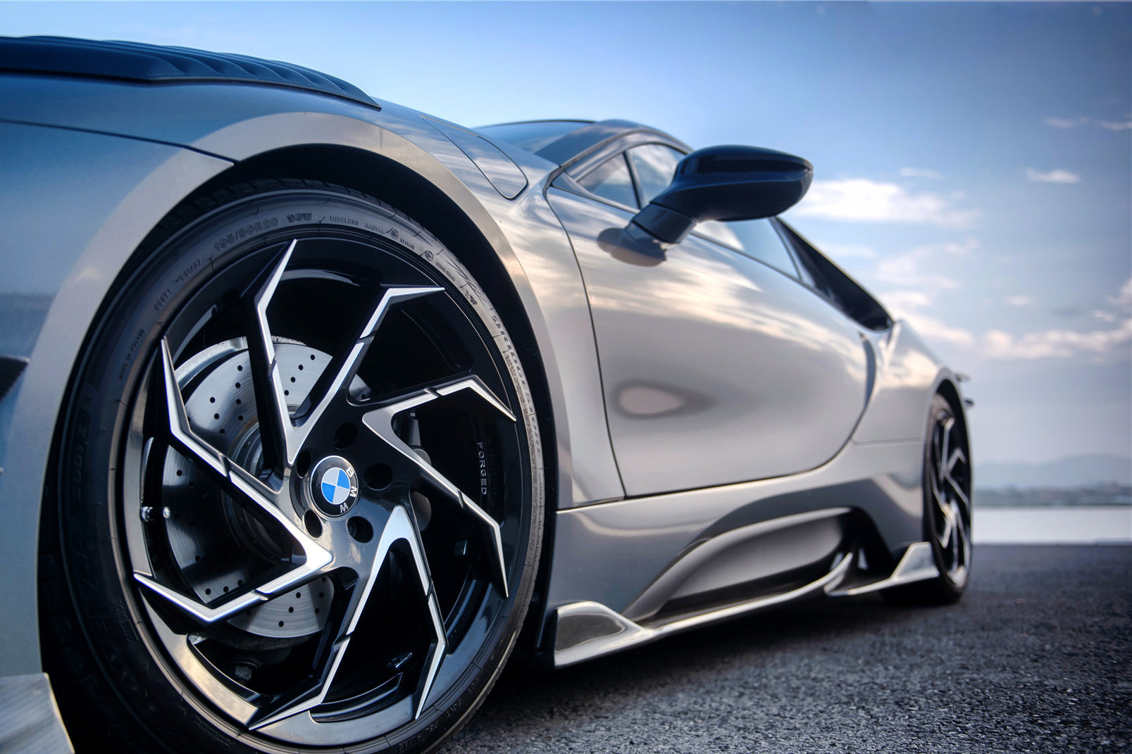 DarwinPRO 2014-2020 BMW i8 BZK Carbon Fiber Side Skirts
