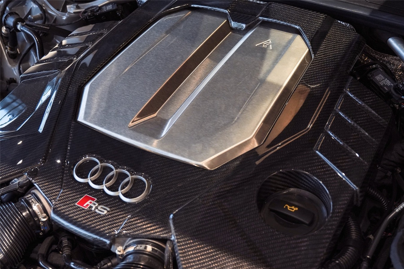DarwinPRO 2019-UP Audi RS6 Avant C8 | RS7 C8 Quattro Dry Carbon Fiber Engine Cover Replacement DarwinPRO (OEM)
