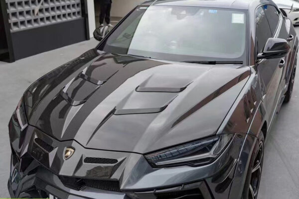 DarwinPRO 2018-2022 Lamborghini URUS MS Style Carbon Fiber Hood