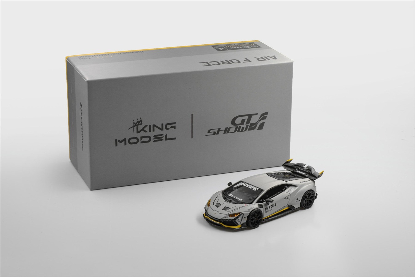 DarwinPro Aerodynamics DarwinPRO Limited Edition 1:64 Scale Diecast Huracan Wide Body Model Darwinpro BKSSII Carbon Fiber Kit