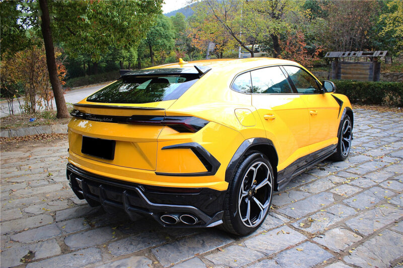 DarwinPRO 2018-2022 Lamborghini URUS TC Style Dry Carbon Fiber Rear Bumper Vents