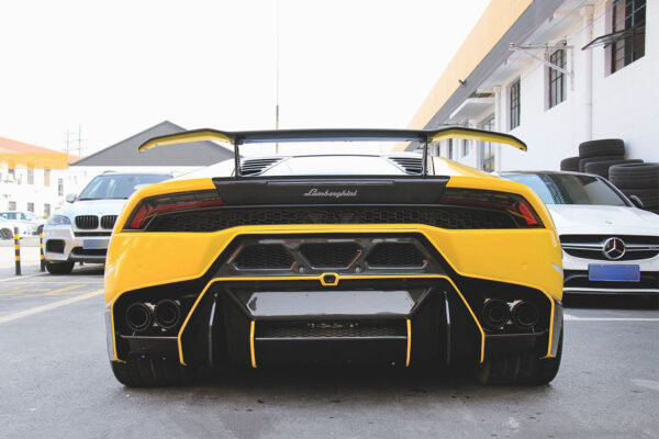 DarwinPRO 2015-2020 Lamborghini Huracan LP610 & LP580 VRS Style Carbon Fiber Rear Bumper