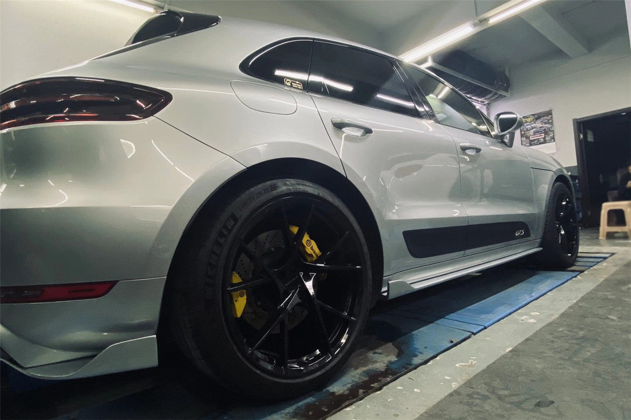DarwinPRO 2014-2017 Porshe Macan GTS & Turbo & S ATS Style Carbon Fiber Side Skirts