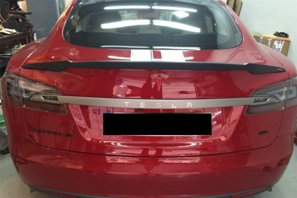 DarwinPRO 2012-2015 Tesla S Pre-facelift RS Style Carbon Fiber Trunk Spoiler