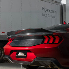FFP Mustang Carbon Fiber Replacement Rear Trunk with Integrated Ducktail Spoiler for S650 Mustang - Image 5
